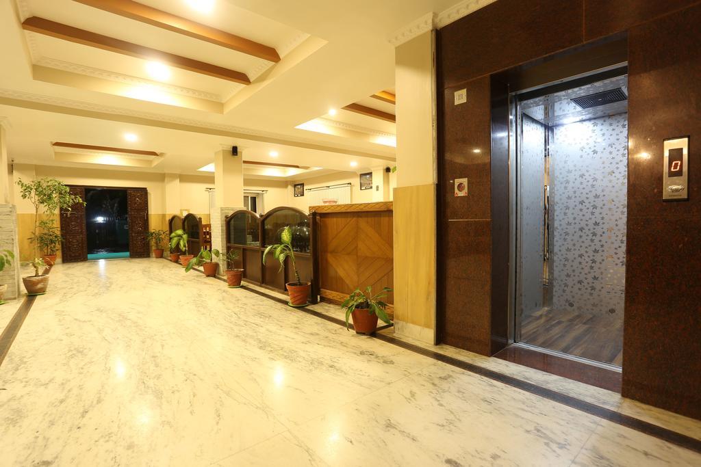 Pokhara Choice Inn Exterior foto